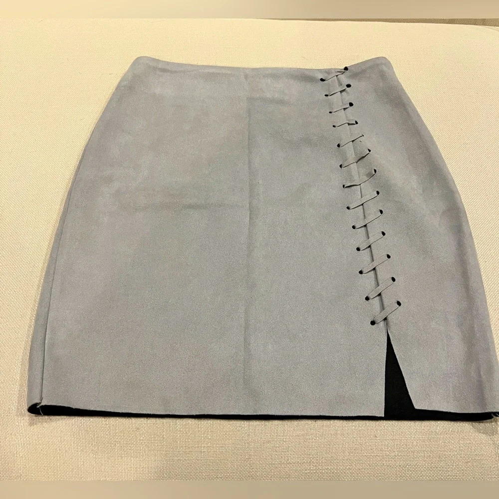 Misguided size 6 Mini Skirt tie embellishment and slit